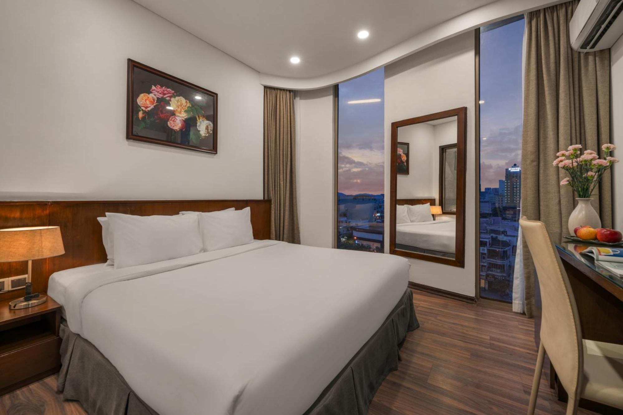 Mitisa Hotel Da Nang - Near Dragon Bridge Екстериор снимка