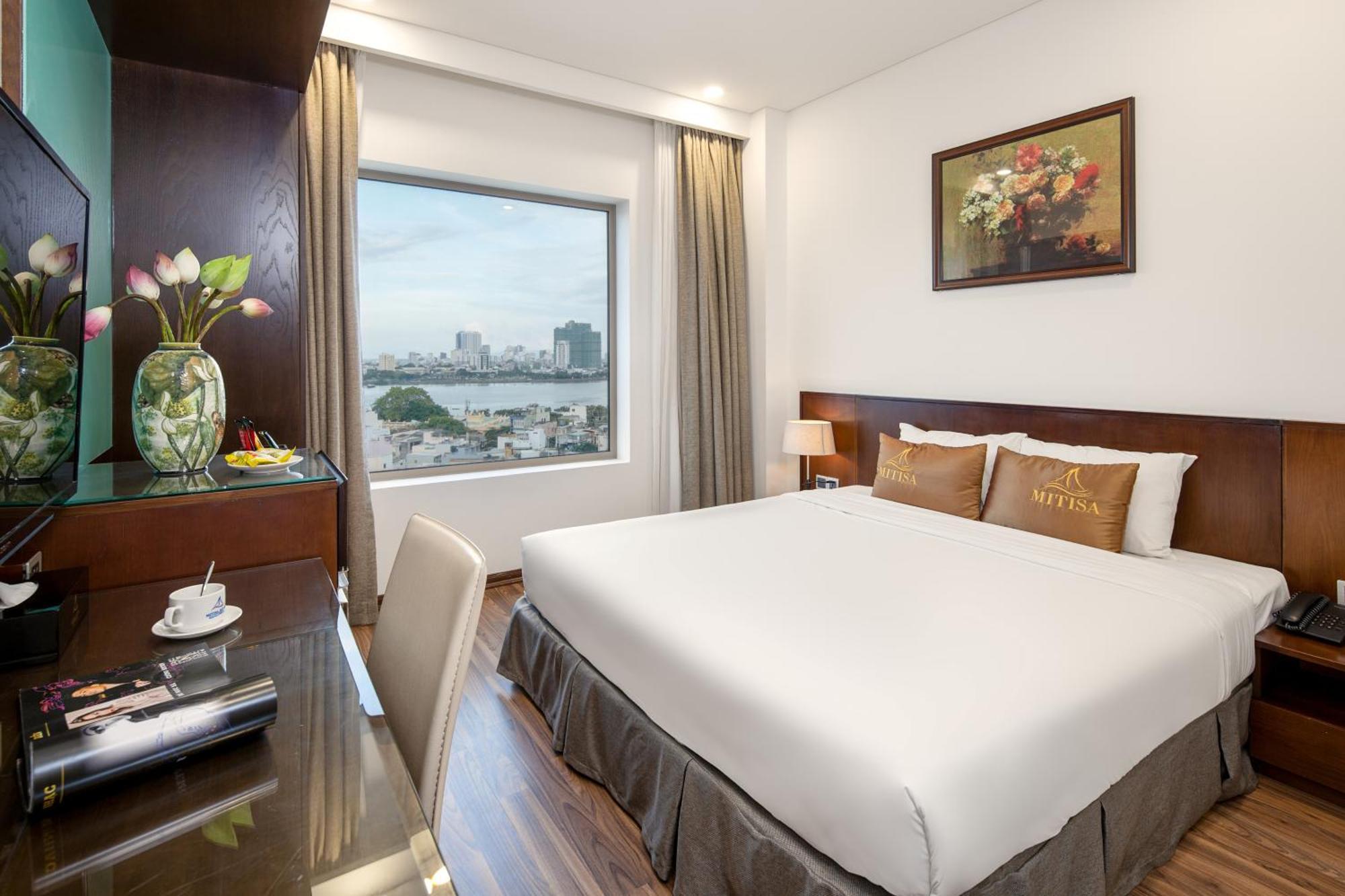 Mitisa Hotel Da Nang - Near Dragon Bridge Екстериор снимка
