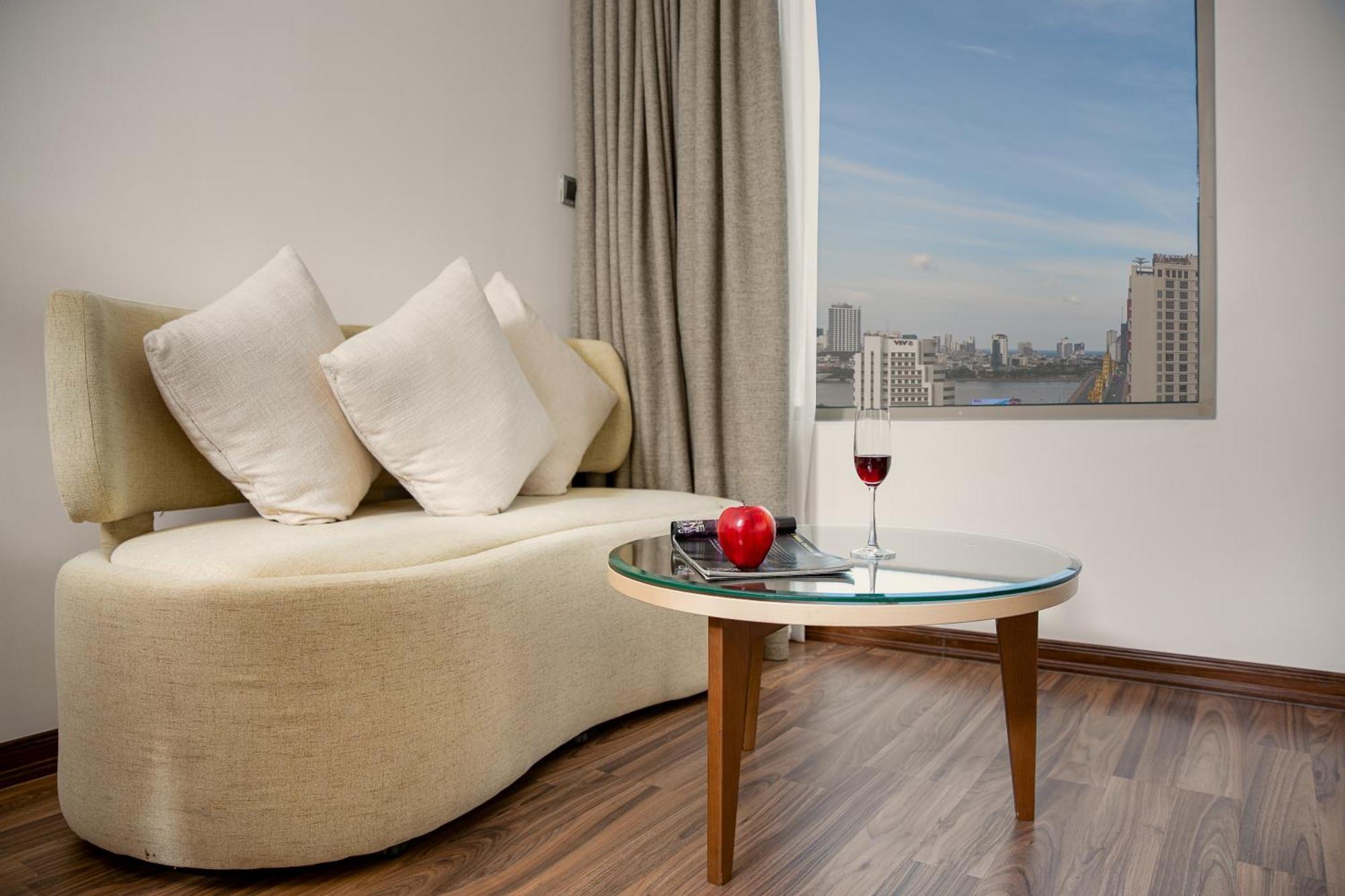 Mitisa Hotel Da Nang - Near Dragon Bridge Екстериор снимка