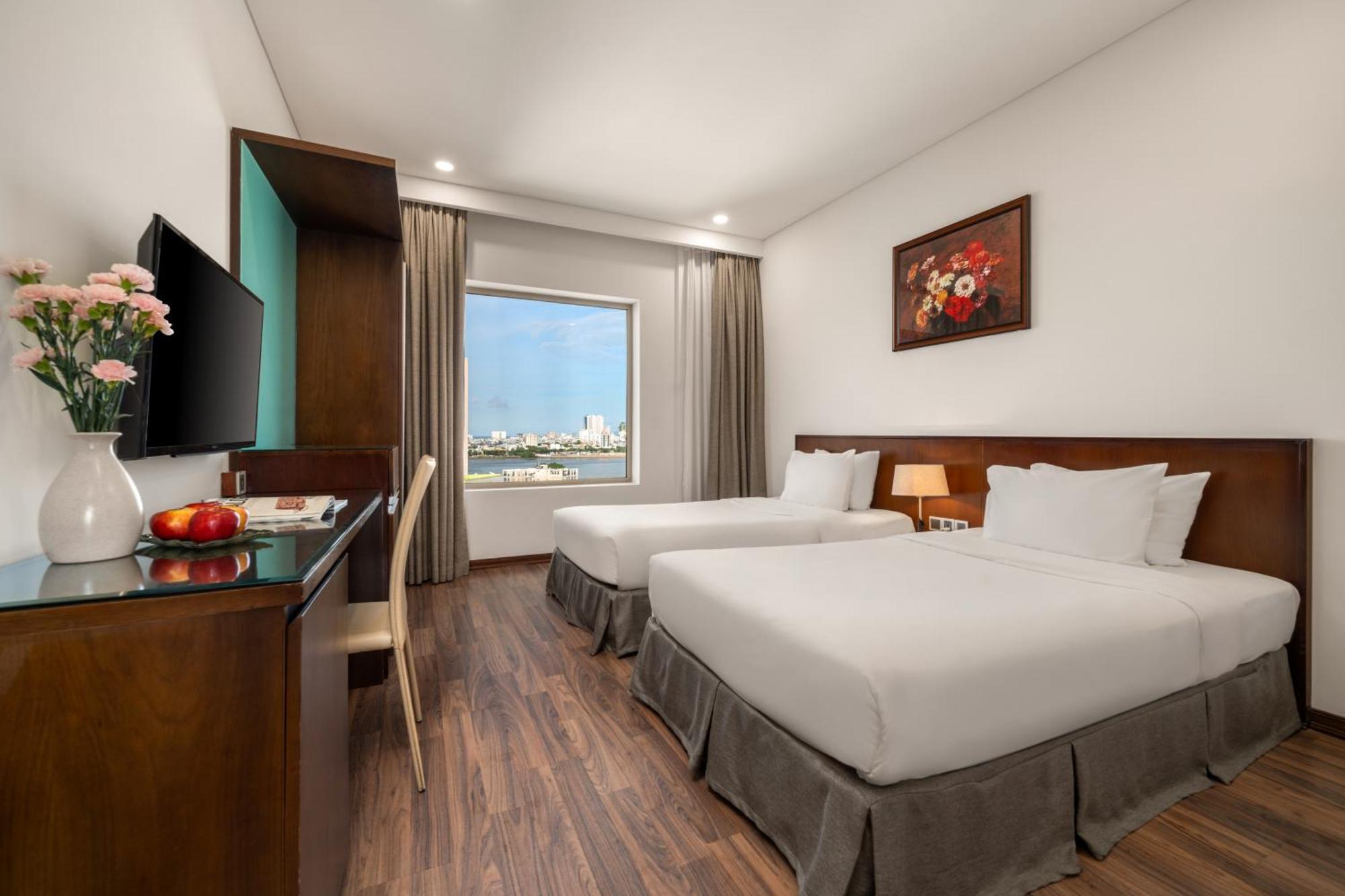 Mitisa Hotel Da Nang - Near Dragon Bridge Екстериор снимка