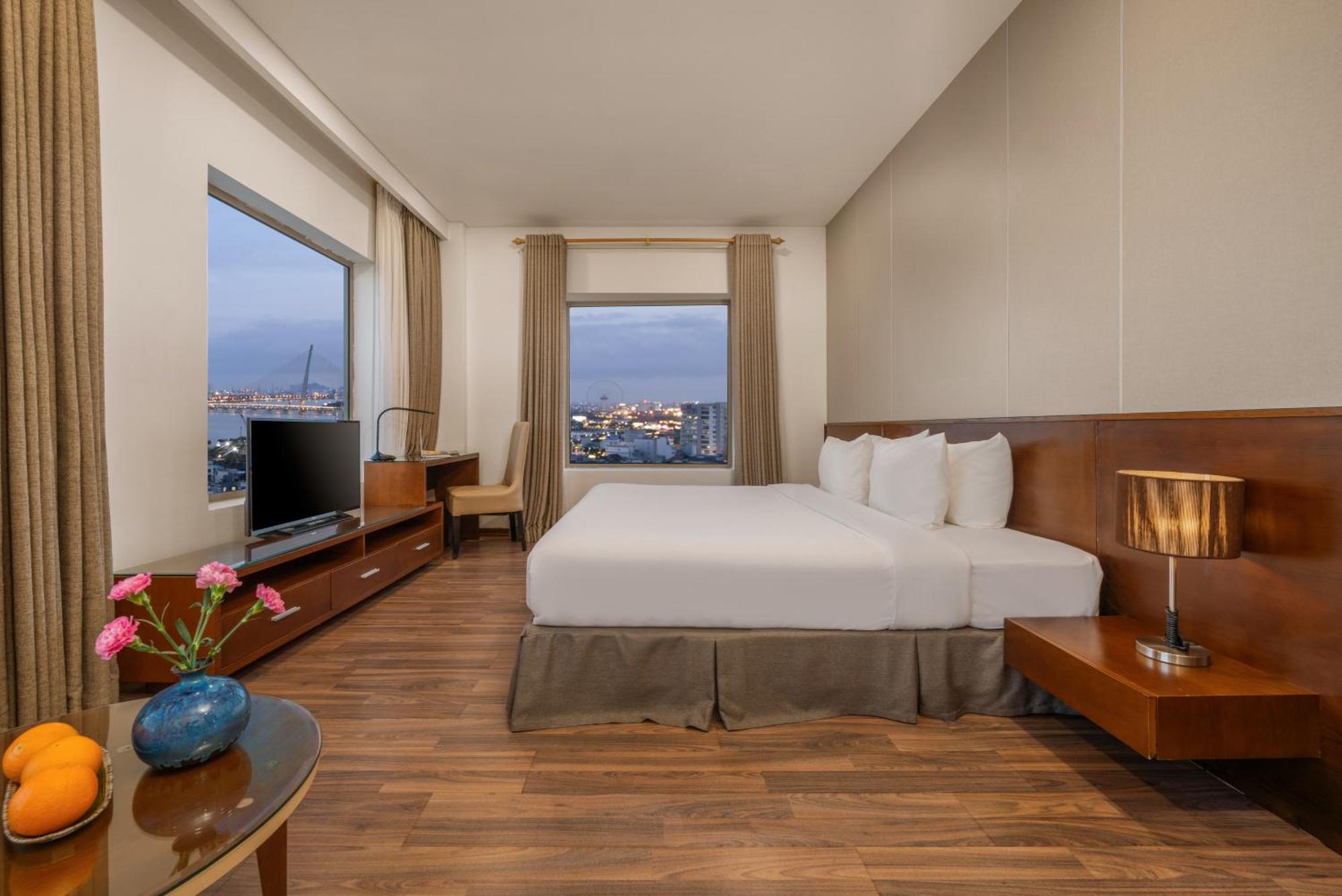 Mitisa Hotel Da Nang - Near Dragon Bridge Екстериор снимка